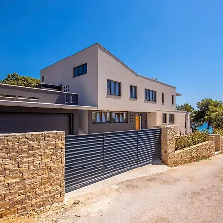 Luca Holiday home *